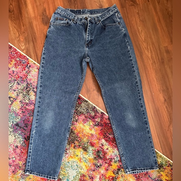 Vintage Lee Riders jeans. Mom 90s style fit. - Picture 2 of 6